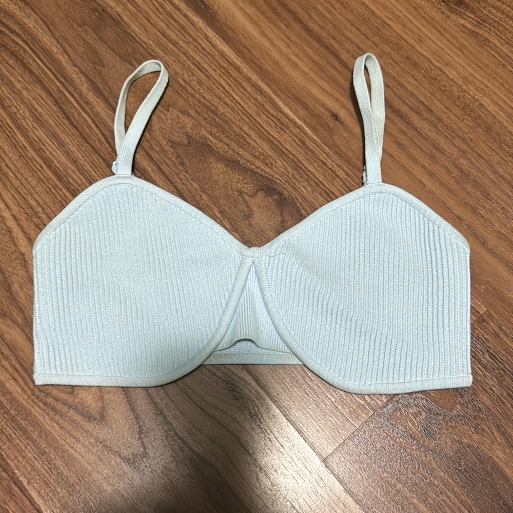 Babaton crop top from Aritzia